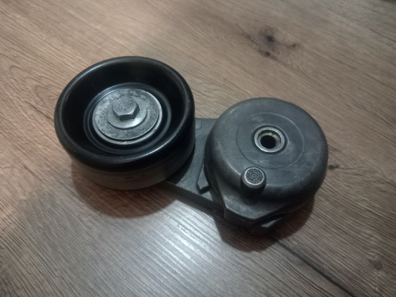 НАТЯГУВАЧ РЕМНЯ FORD ,MAZDA 2.5V6 3.0V6 FORD 1F1E-6B209-AE 