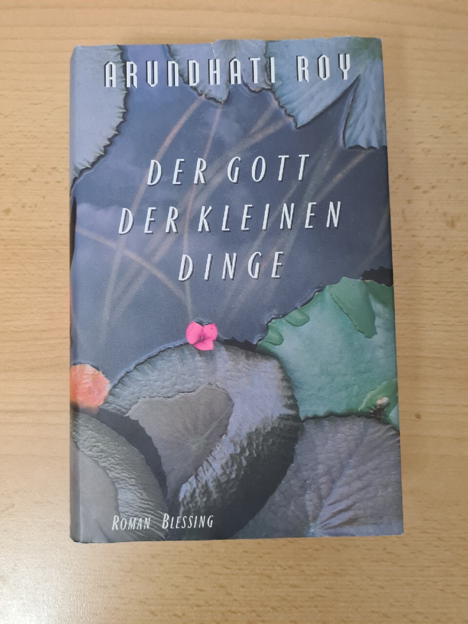 Der gott der kleinen dinge Arundhati Roy Wrocław Kup teraz na Allegro Lokalnie