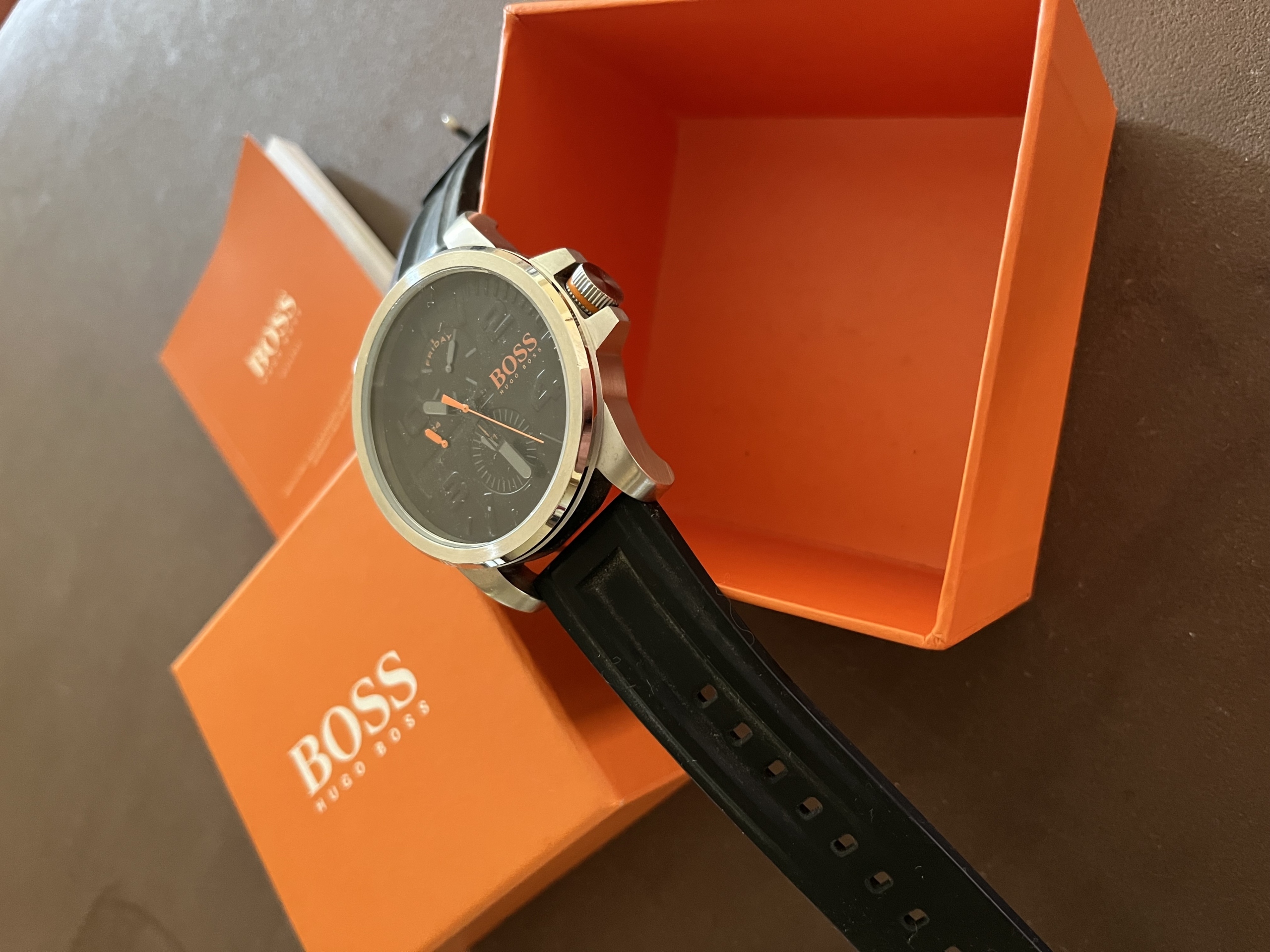 Hugo boss orange zegarek 2025