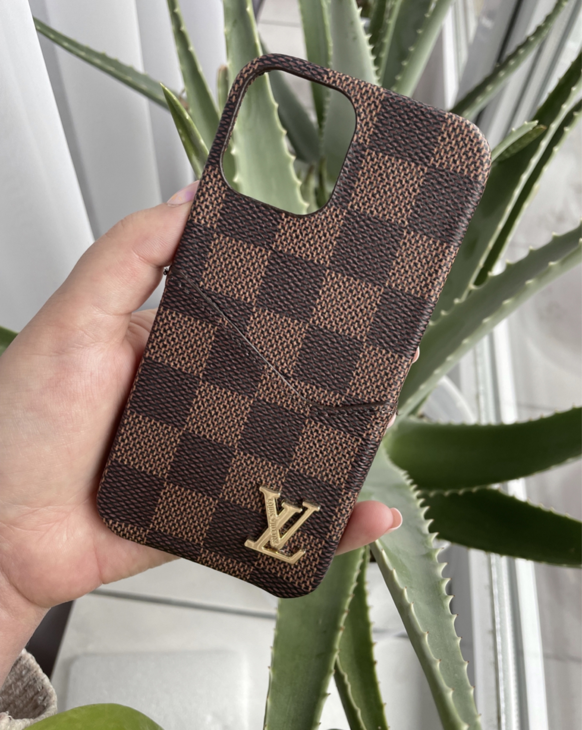 lv iphone 12 pro case