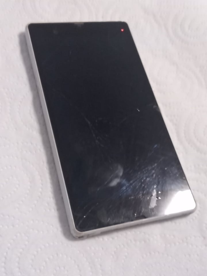 Smartfon Sony Xperia Z PM-0270 biały | Gdańsk | Licytacja na Allegro ...