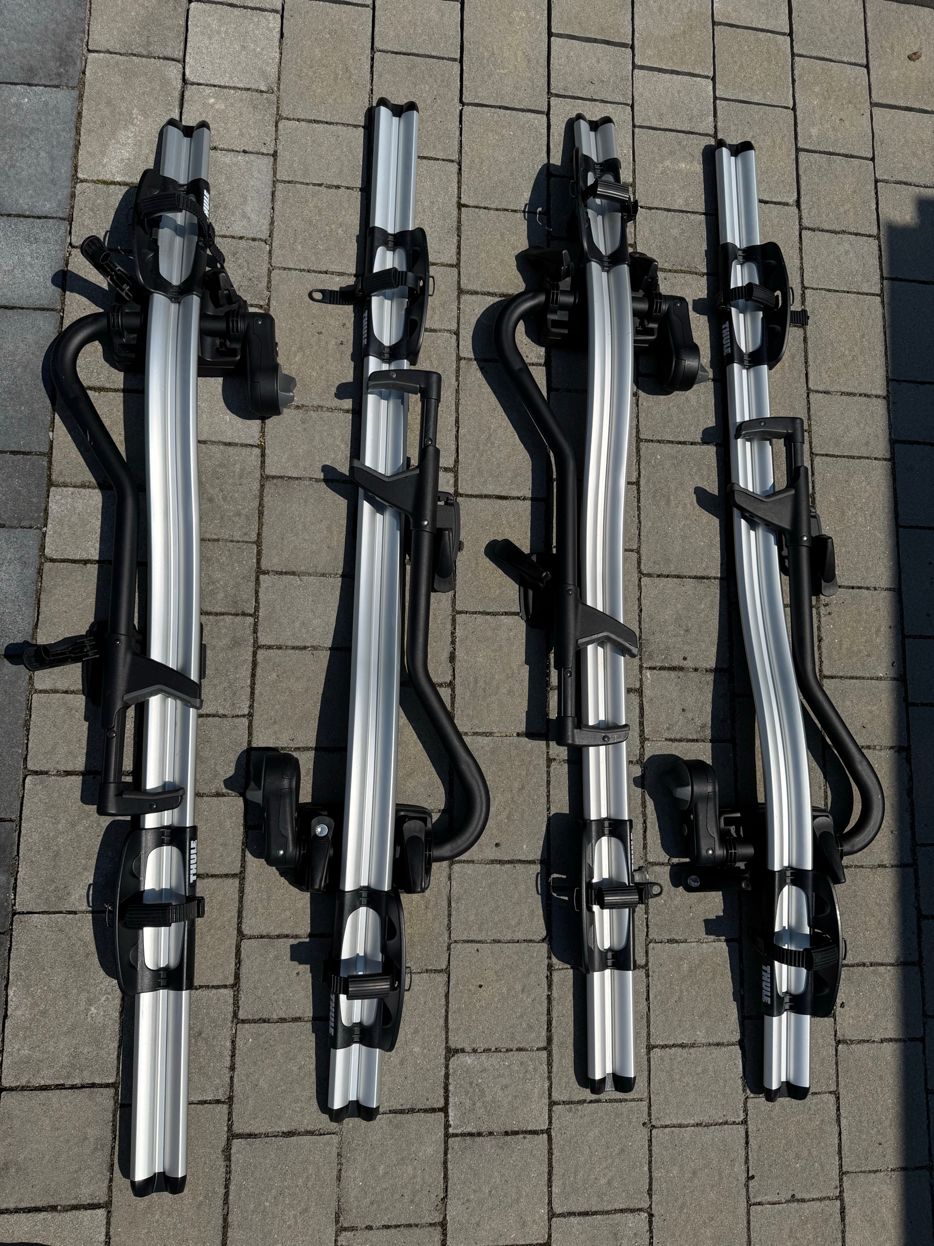КРІПЛЕННЯ ВЕЛОСИПЕДНИЙ NA ДАХ THULE PRORIDE 591 