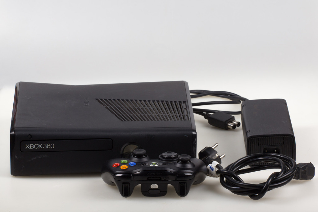 Konsola Microsoft Xbox 360 Slim model 1439 Józefów Kup teraz na