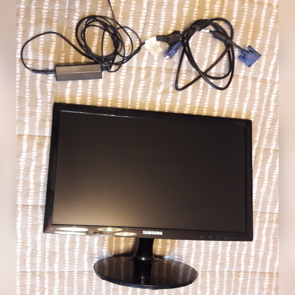 Samsung s19d300 online