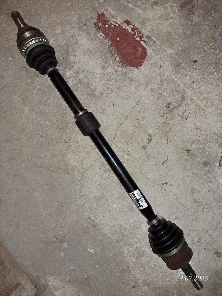 ПРАВА НАПІВВІСЬ ASTRA J M32 13356123 AAMC 