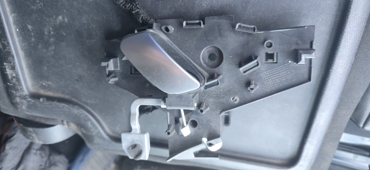 КЛЯМКА ВНУТРІШНЯ ПРАВА ПЕРЕДНЯ CITROEN C5 I II 01-08 R. 9649218377 