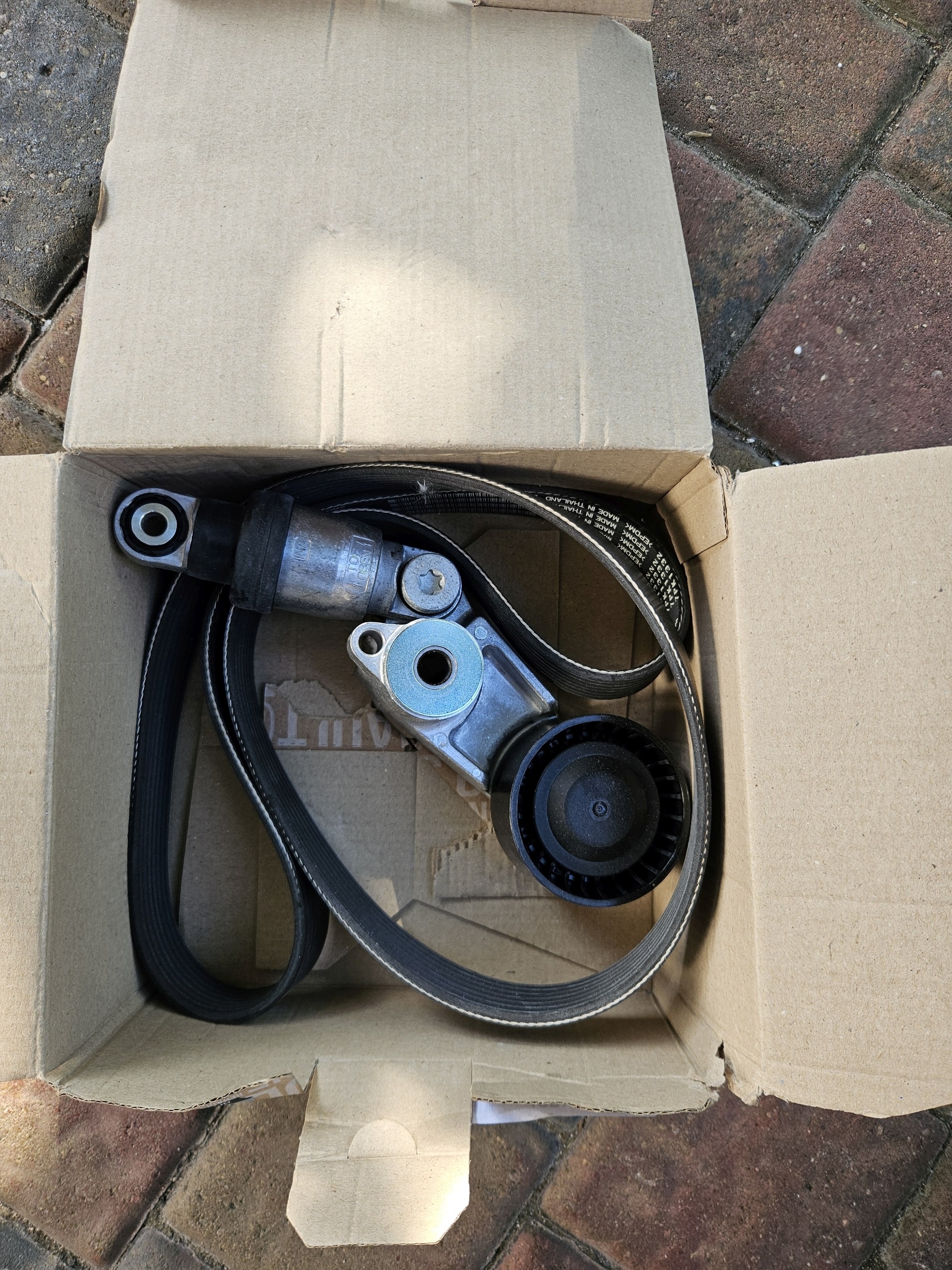 КОМПЛЕКТ РЕМНЯ ПОЛІКЛИНОВОГО OE RENAULT NISSAN FIAT 2.0 DCI 8201719296 