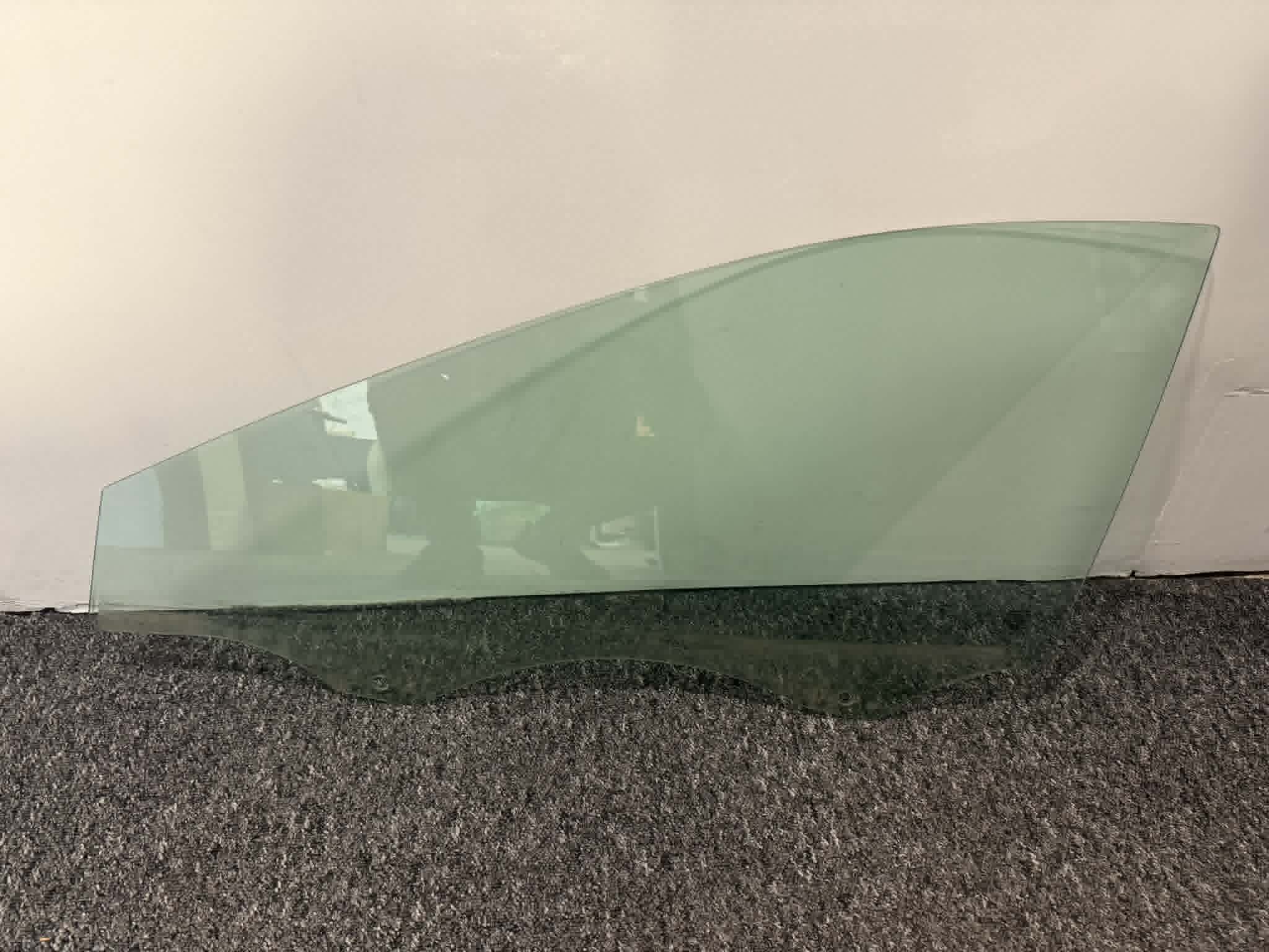 SEAT LEON 3 3 5F СКЛО ДВЕРІ ПЕРІД ПЕРІД ЛІВИЙ 2013 РІК OEM 5F4845201A 