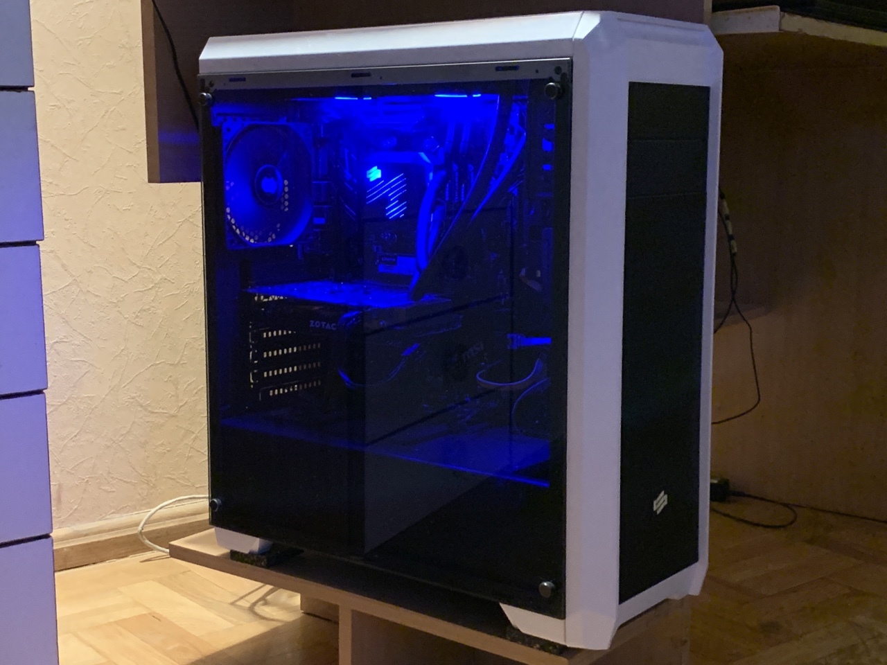Komputer do gier i pracy GTX 1070 Ryzen 7 3800X S upno
