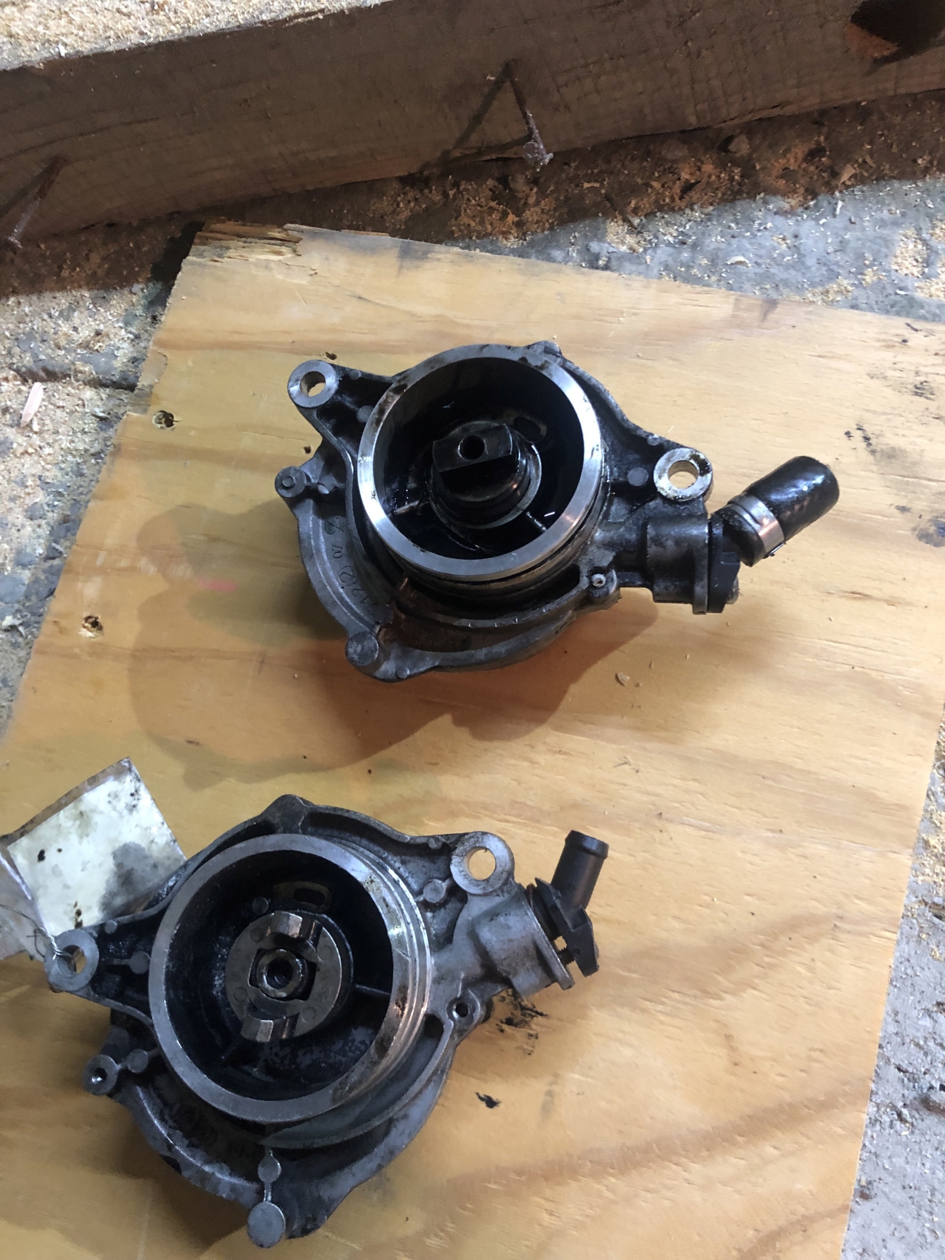 2 pompy vacum bmw m47 m57 e46 e39 e60 e90 e70 Rzeszów Kup teraz na