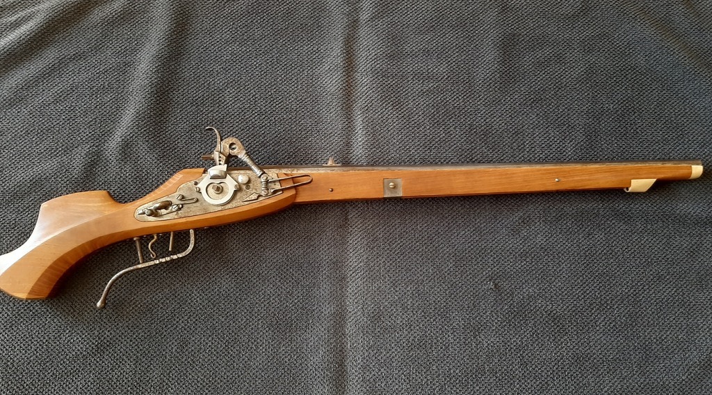 ARKEBUZ Z ZAMKIEM KOŁOWYM XVI/XVII wiek (replika) Gdańsk Licytacja