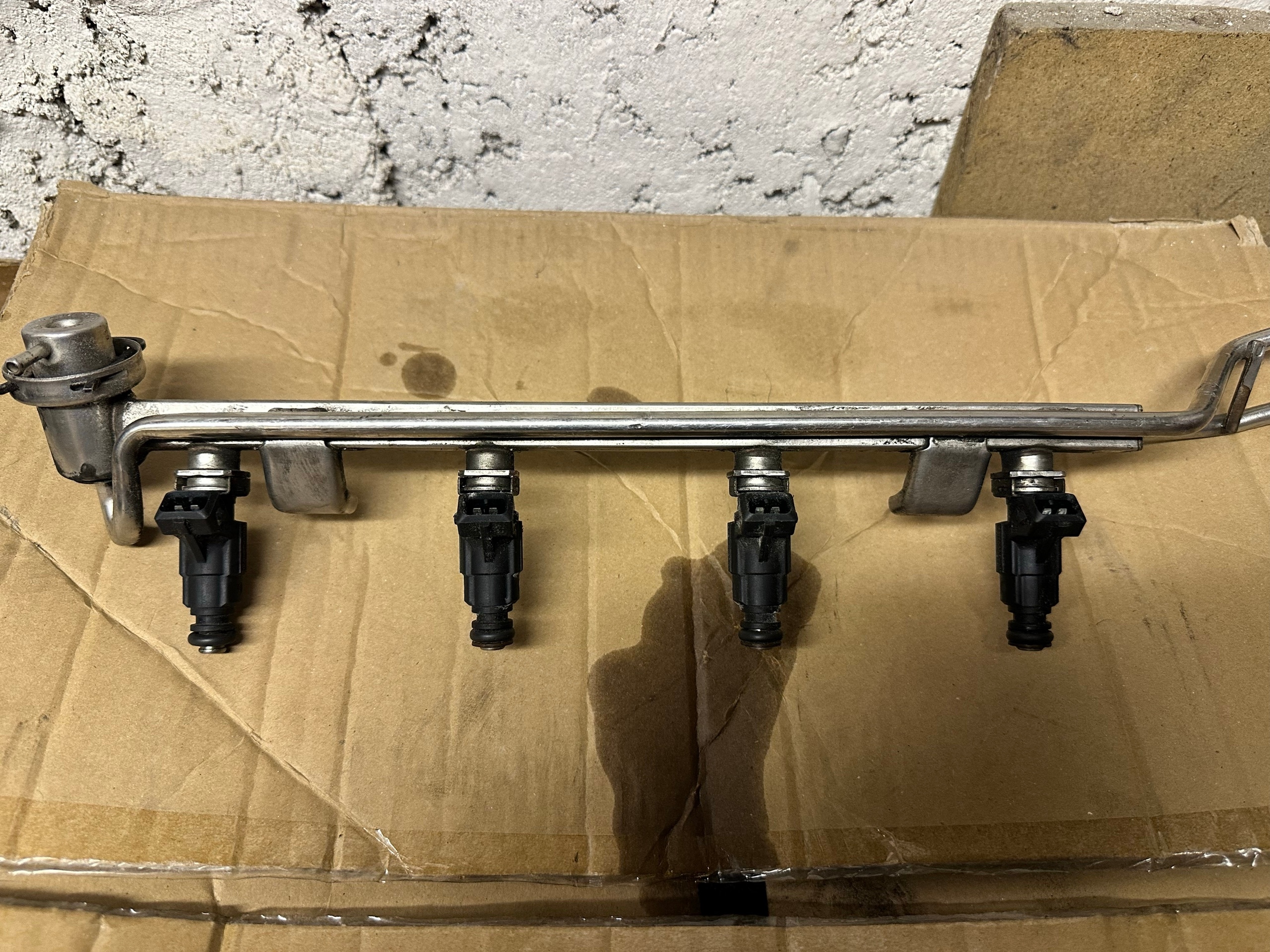 ФОРСУНКИ НАКЛАДКА ПАЛИВНА 1.8T 06A906031BA, 0280156061 AUQ BEX 