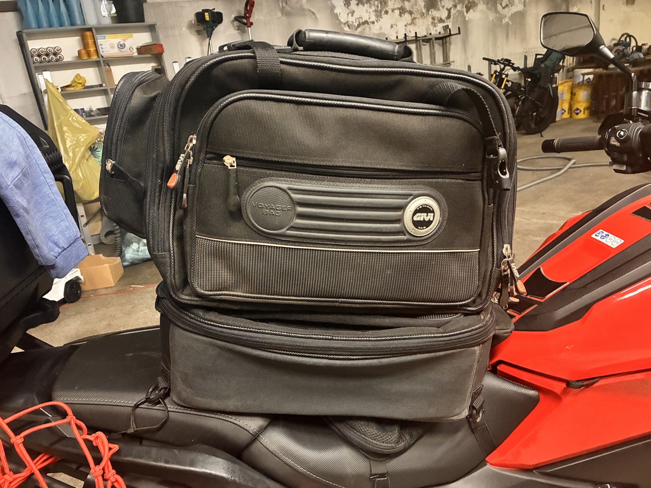 СУМКИ МОТОЦИКЛЕТНІ GIVI VOYAGER BAG T421 37L 2 ШТУКИ 