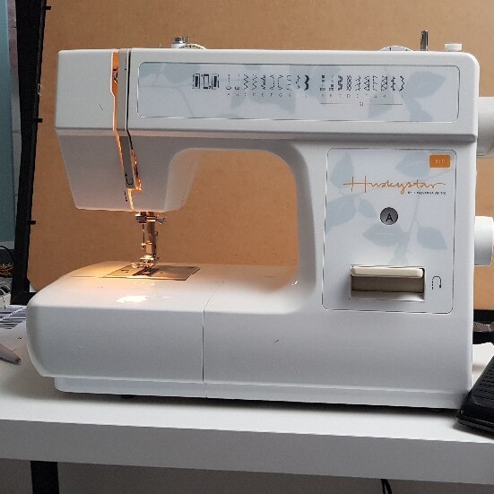 Maszyna do szycia Huskystar E10 Husqvarna Viking Dobrzewino