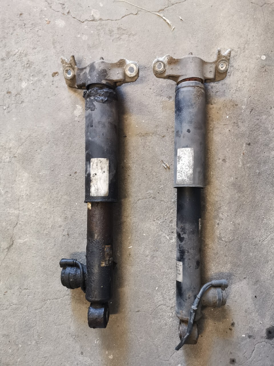 2X KYB Ammortizzatori Posteriore Sinistro Destro Per Opel Insignia B - Foto 9