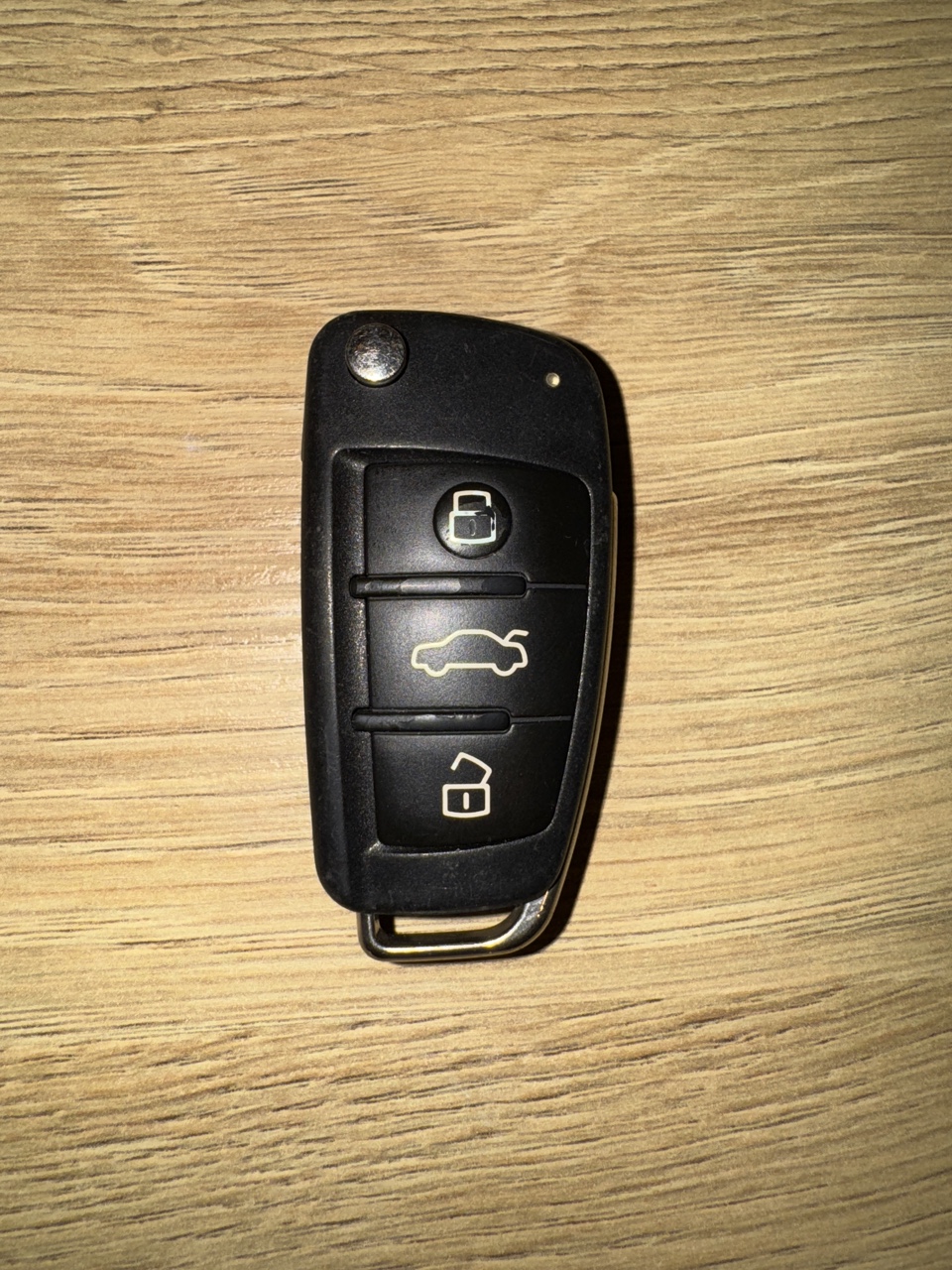 КЛЮЧИК AUDI A3 8V 8V0837220D 