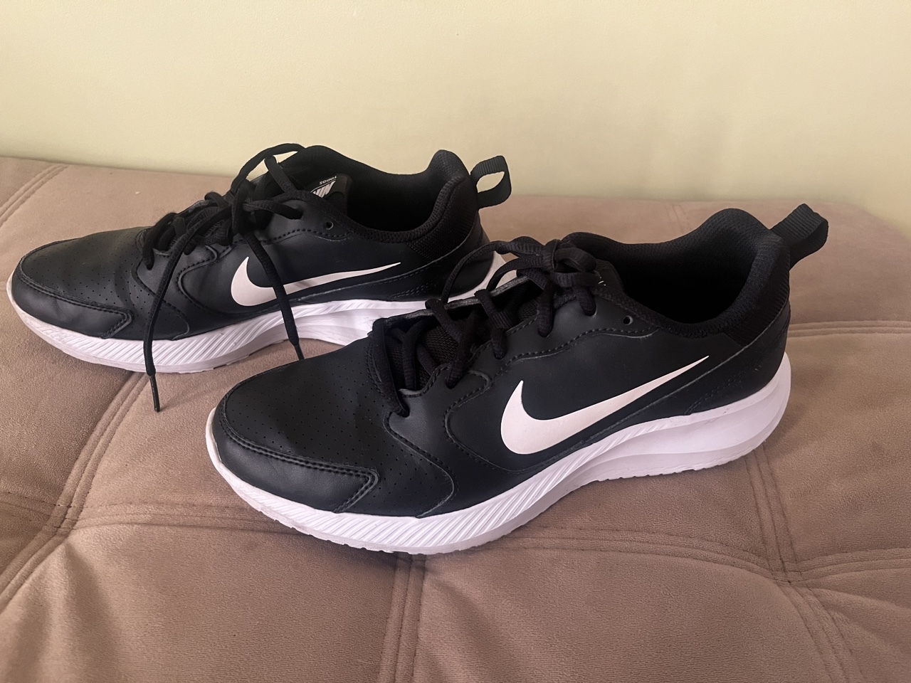 Buty męskie Nike Todos seria VH2 roz. 40 czarny Biłgoraj Kup teraz