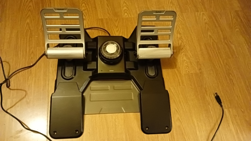 peda-y-saitek-pro-flight-combat-rudder-pedals-pozna-kup-teraz-na
