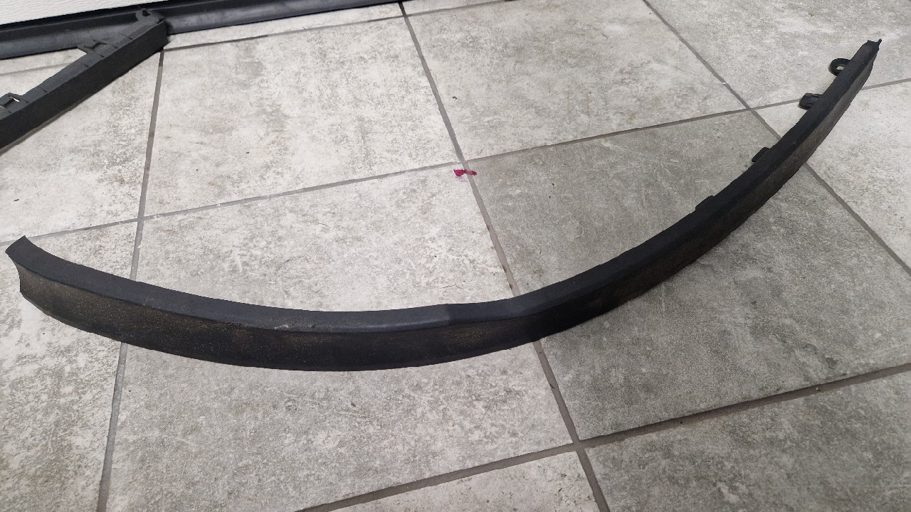 ГУБА БАМПЕРА ПЕРІД KPL. ЛІВИЙ ПРАВИЙ OPEL CORSA E 39003573 39003574 