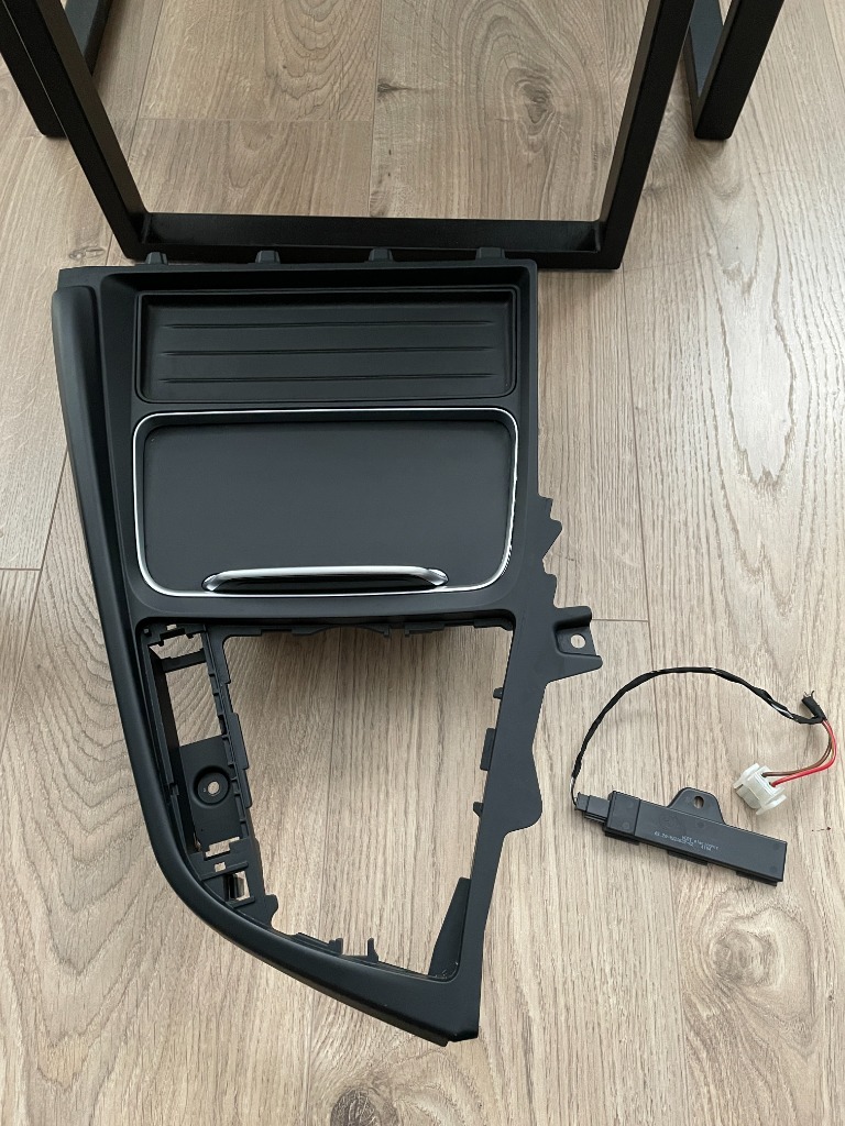 BMW F36 F32 ramka obudowa cup holder 9323675 Lubenia Kup teraz na