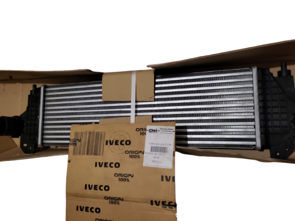 РАДІАТОР ПОВІТРЯ ІНТЕРКУЛЕР IVECO DAILY ДВИГУН 3.0 5801526779 