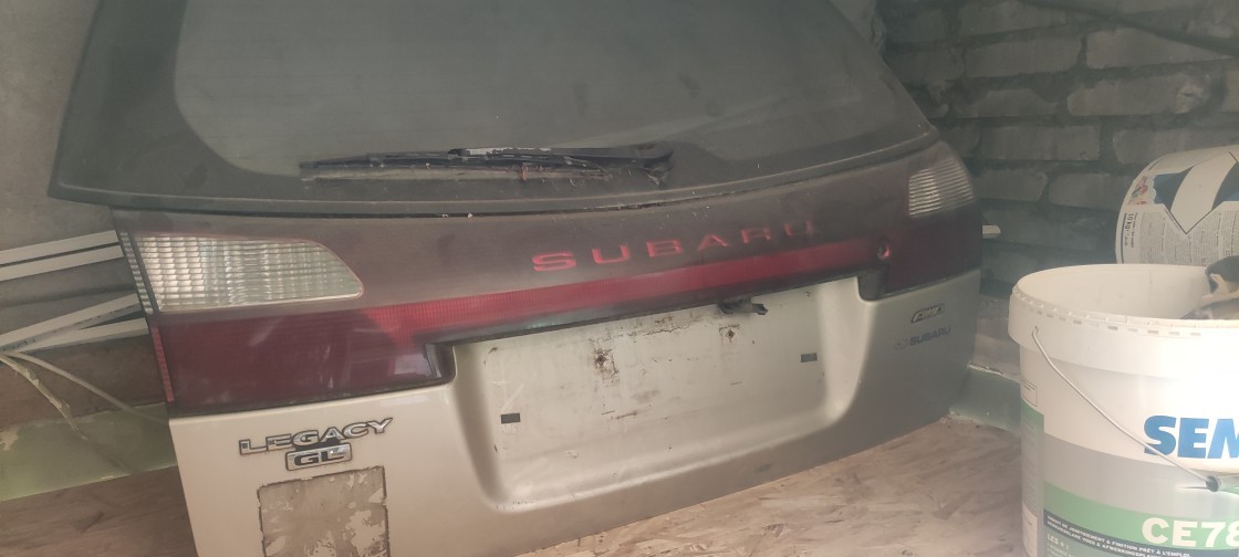 КРИШКА БАГАЖНИКА SUBARU LEGACY 3 BH5 