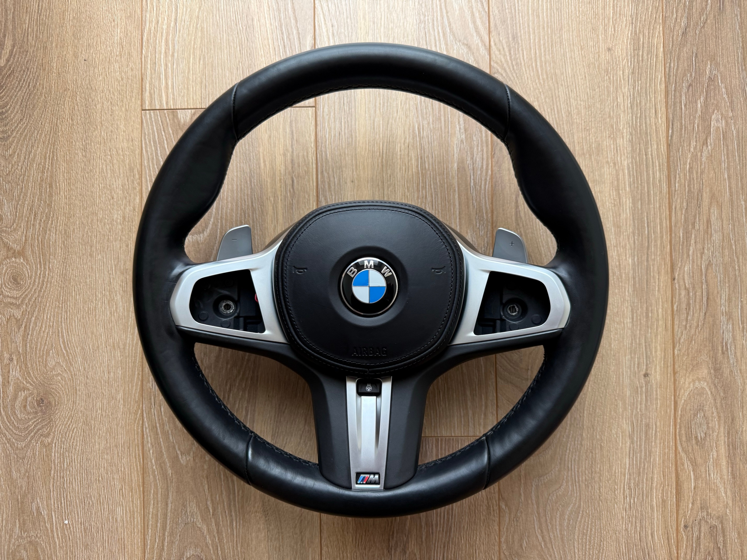 КЕРМО M ПАКЕТ GRZANA/LOPATKI/WIBRACJE BMW G20/G22/G23/G24/G42/G87 