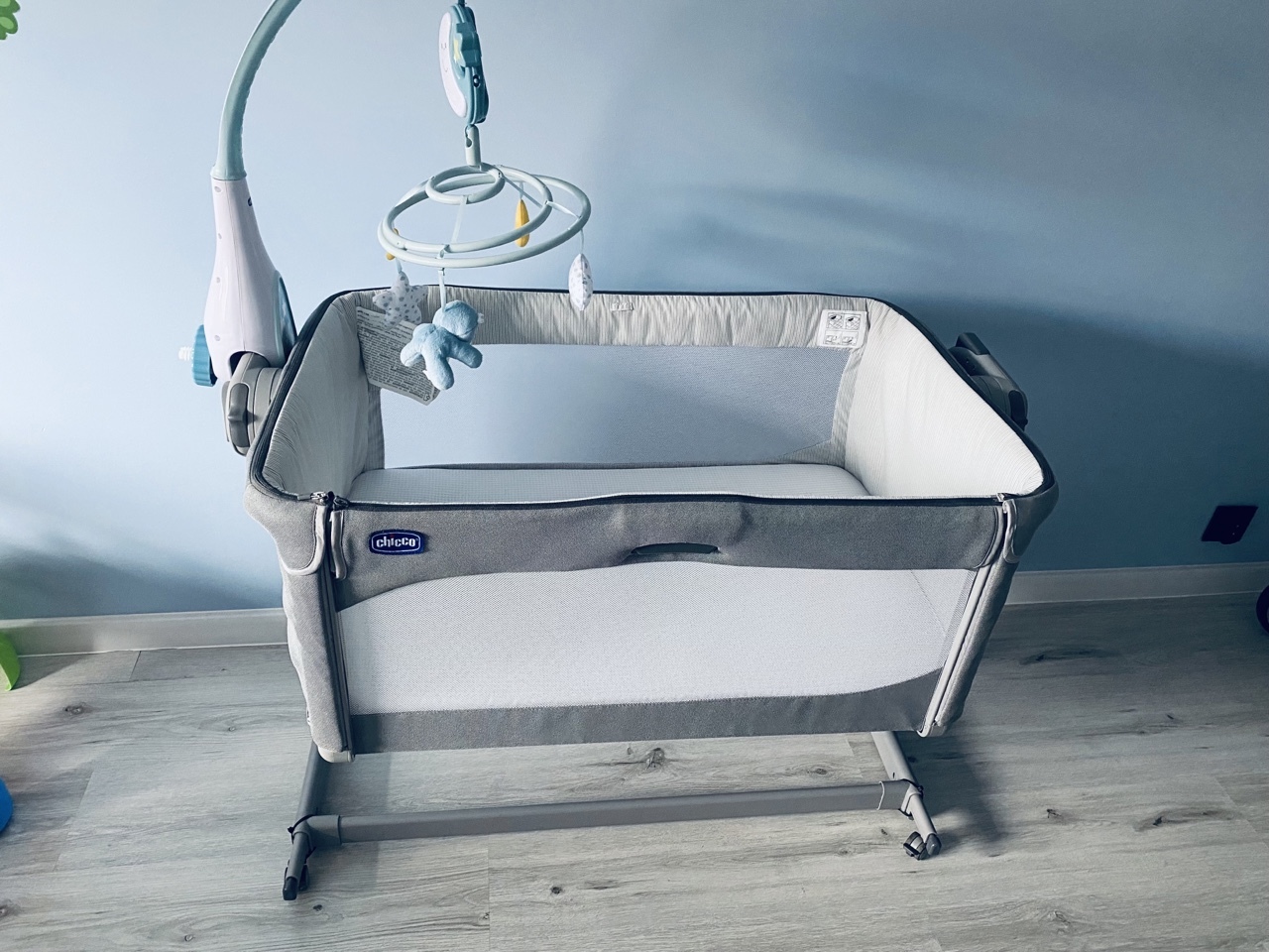 Dostawka Chicco Next2me Magic+ Karuzela Katowice Kup teraz na