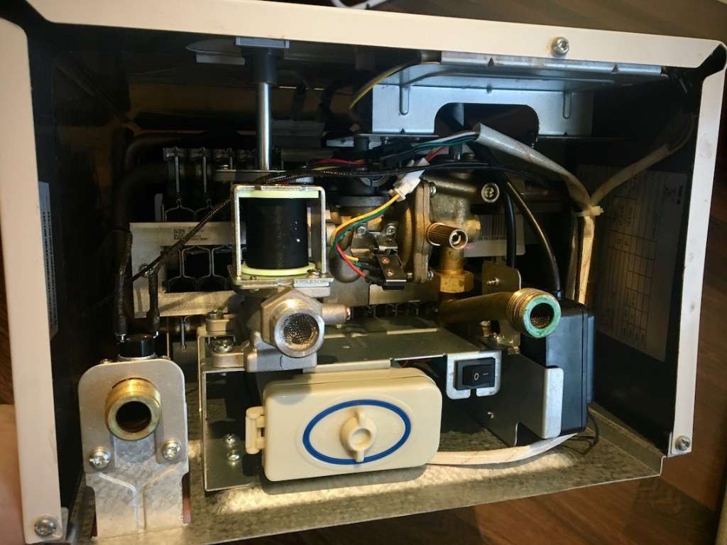 Ogrzewacz gazowy Ariston FAST R X ONM 11 | Wrocław | Licytacja na ...