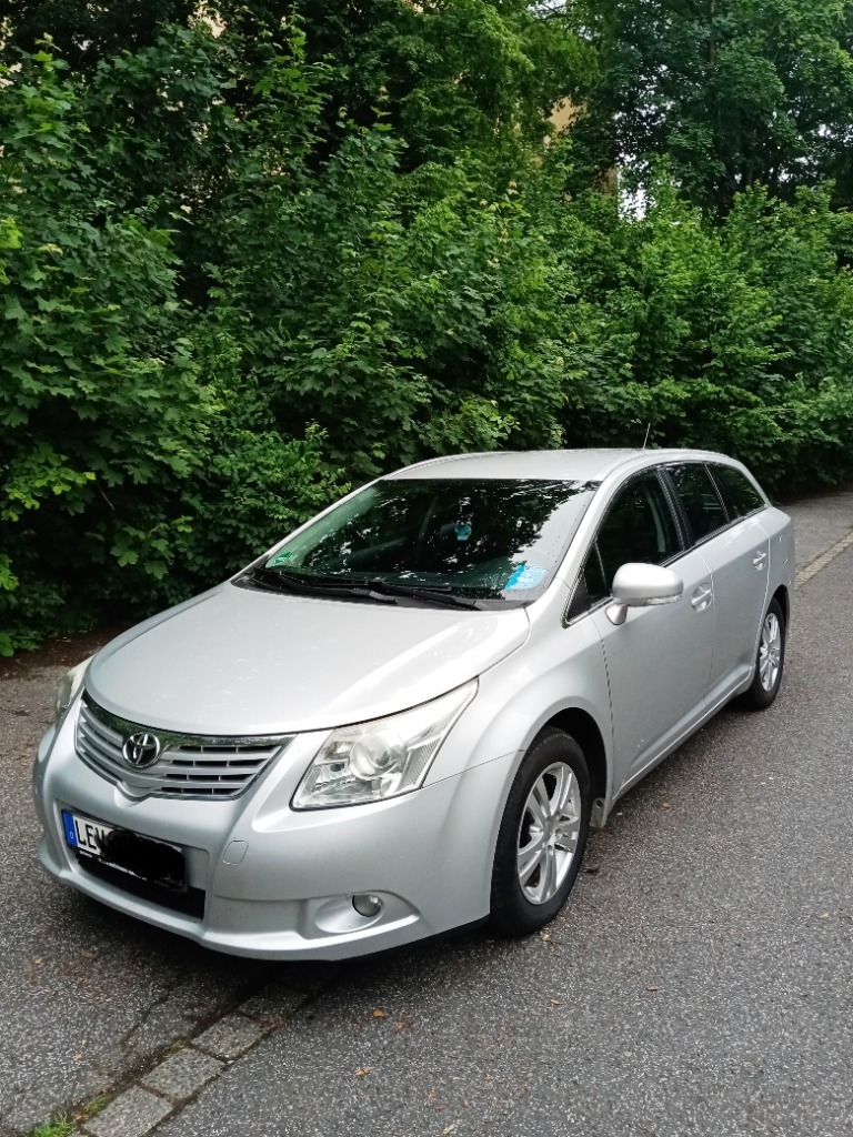 Toyota Avensis t27 Leverkusen Ogłoszenie na Allegro