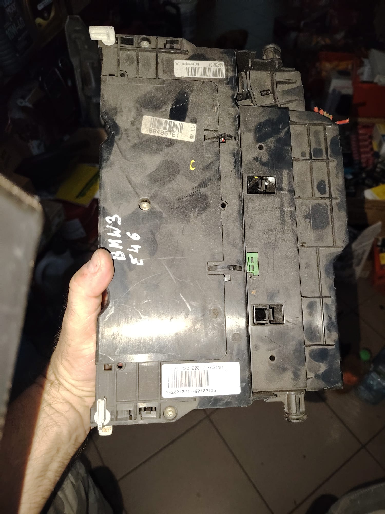 СКРИНЯ ЗАПОБІЖНИКІВ РЕЛЕ BMW OE E6314H E46 