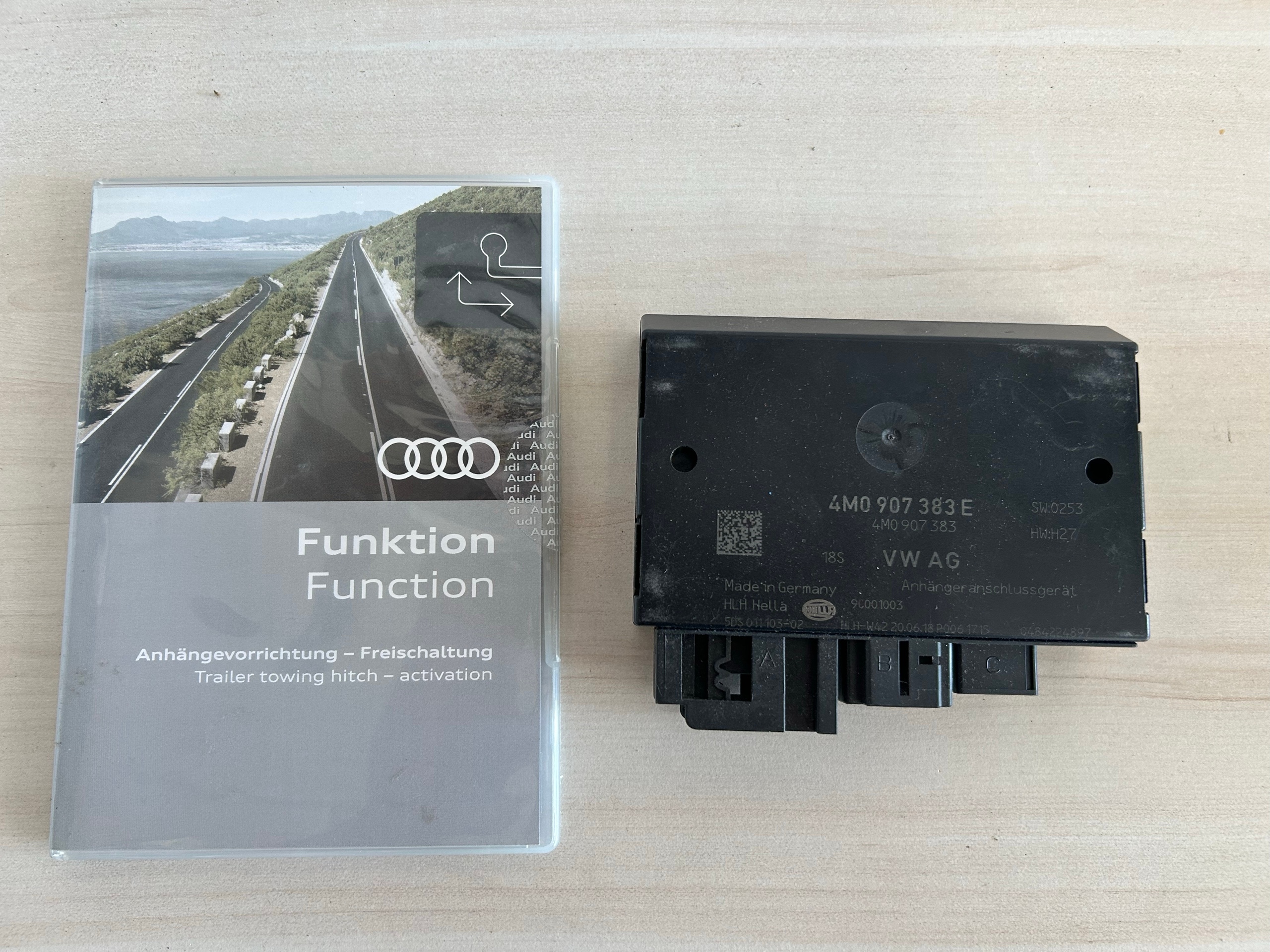 БЛОК КЕРУВАННЯ ФАРКОПУ AUDI 4M0907383E 