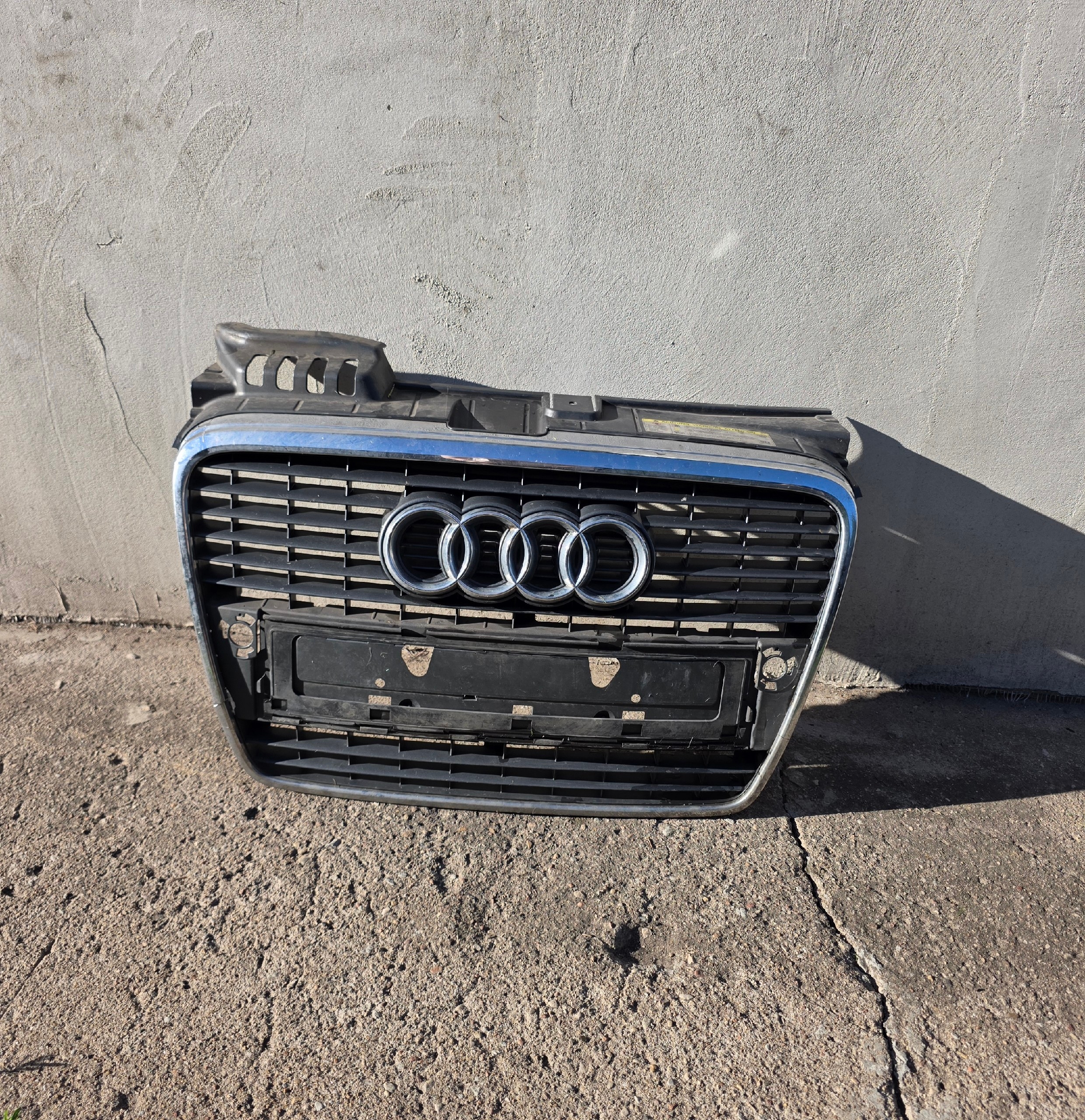 РЕШЕТКА AUDI A4 B7 