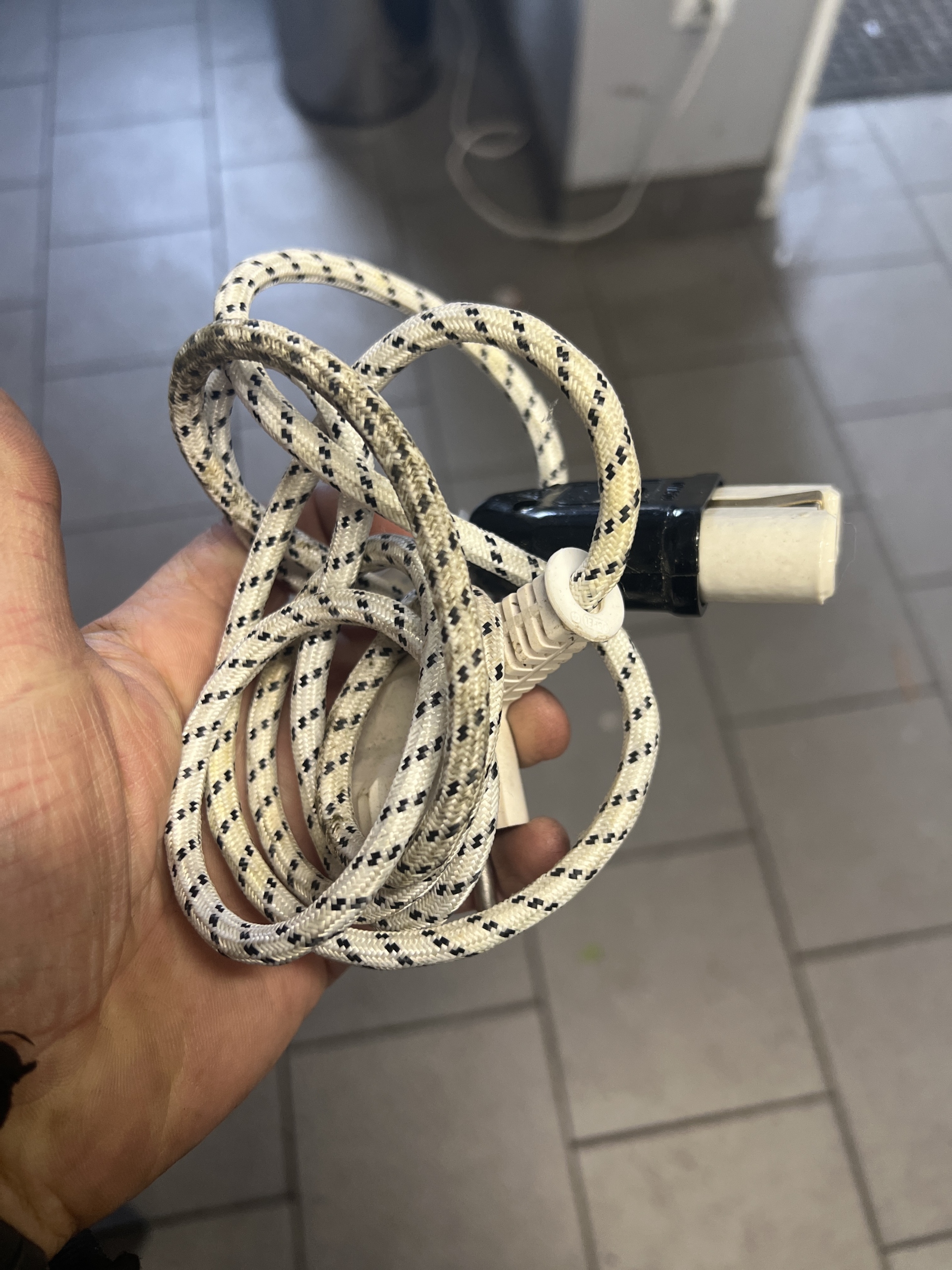 Jeżeli Element Grzejny Piecyka Elektrycznego Zasilimy Napięciem 230v Kabel do prodiża, piecyka elektrycznego | Czarna | Ogłoszenie na