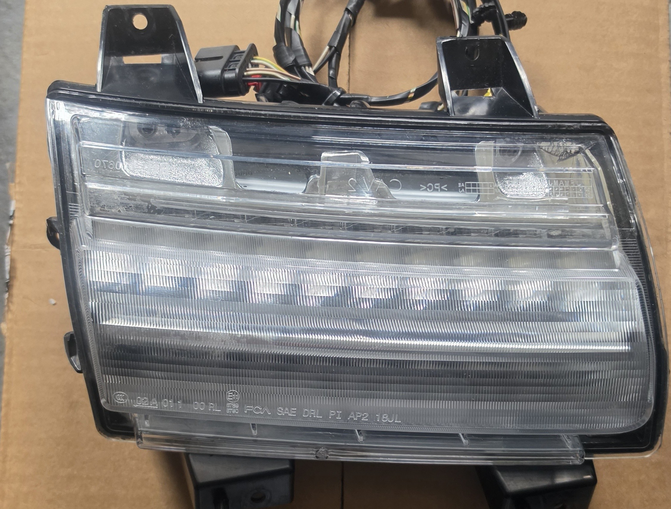 JEEP WRANGLER JL 4 IV LED (СВІТЛОДІОД) ХОДОВІ ВОГНІ ДХВ ПОВОРОТНИК ПРАВИЙ 55112884AG 
