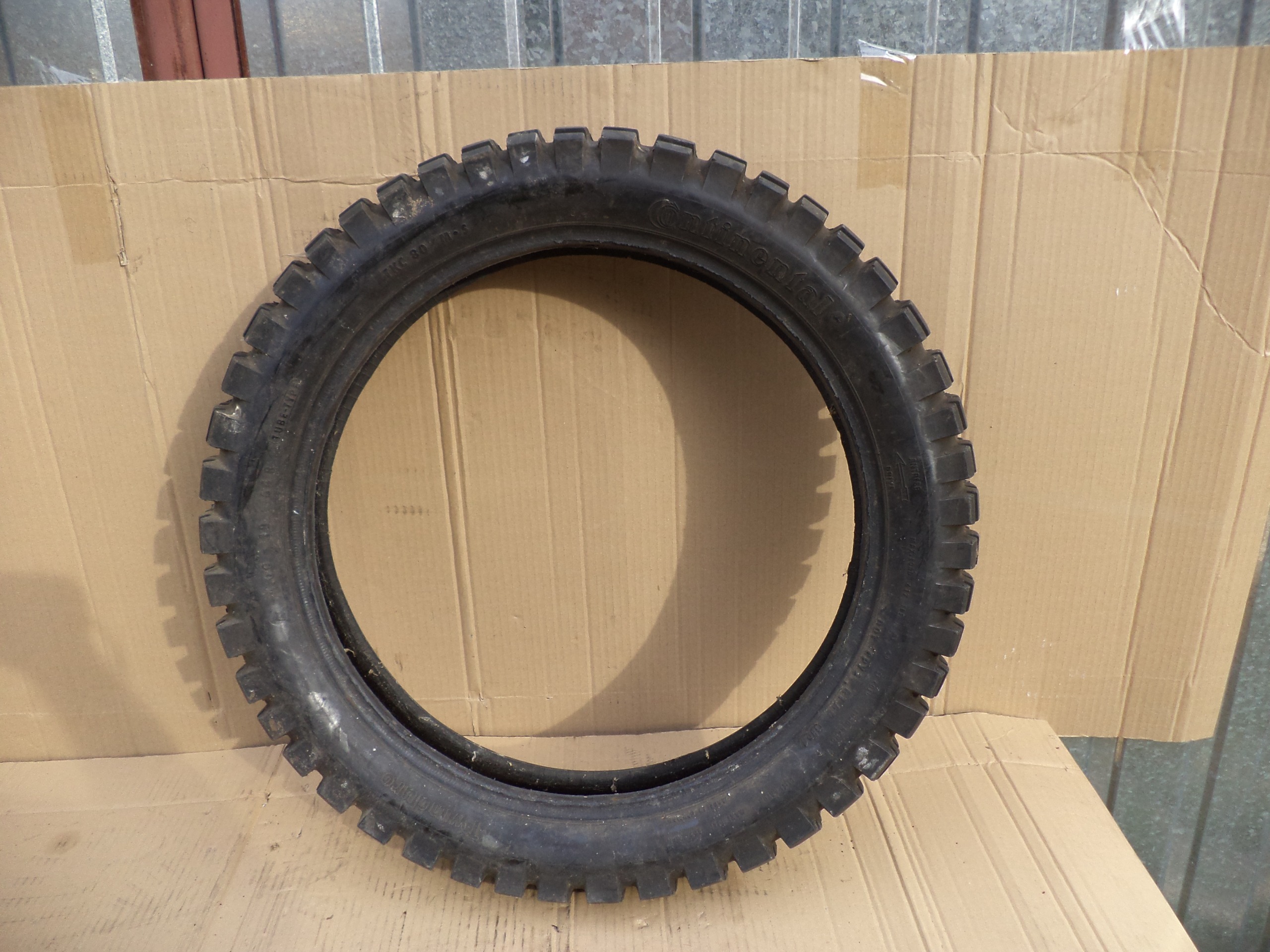 CONTINENTAL TWINDURO 4,00 R18 64R ШИНА ЗАД 