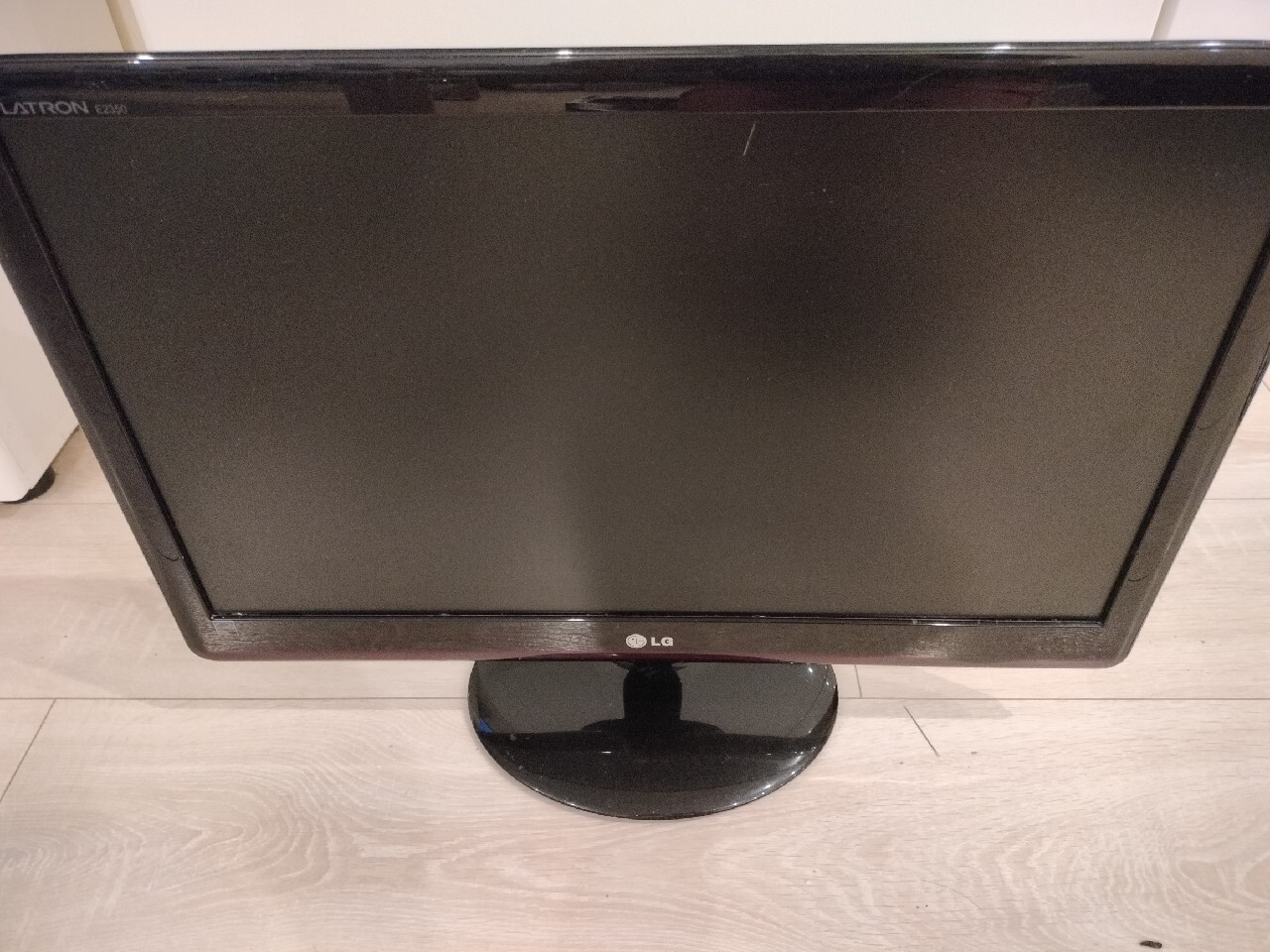 Monitor LG Flatron E2350 23cale FHD 169 komplet Tychy Licytacja