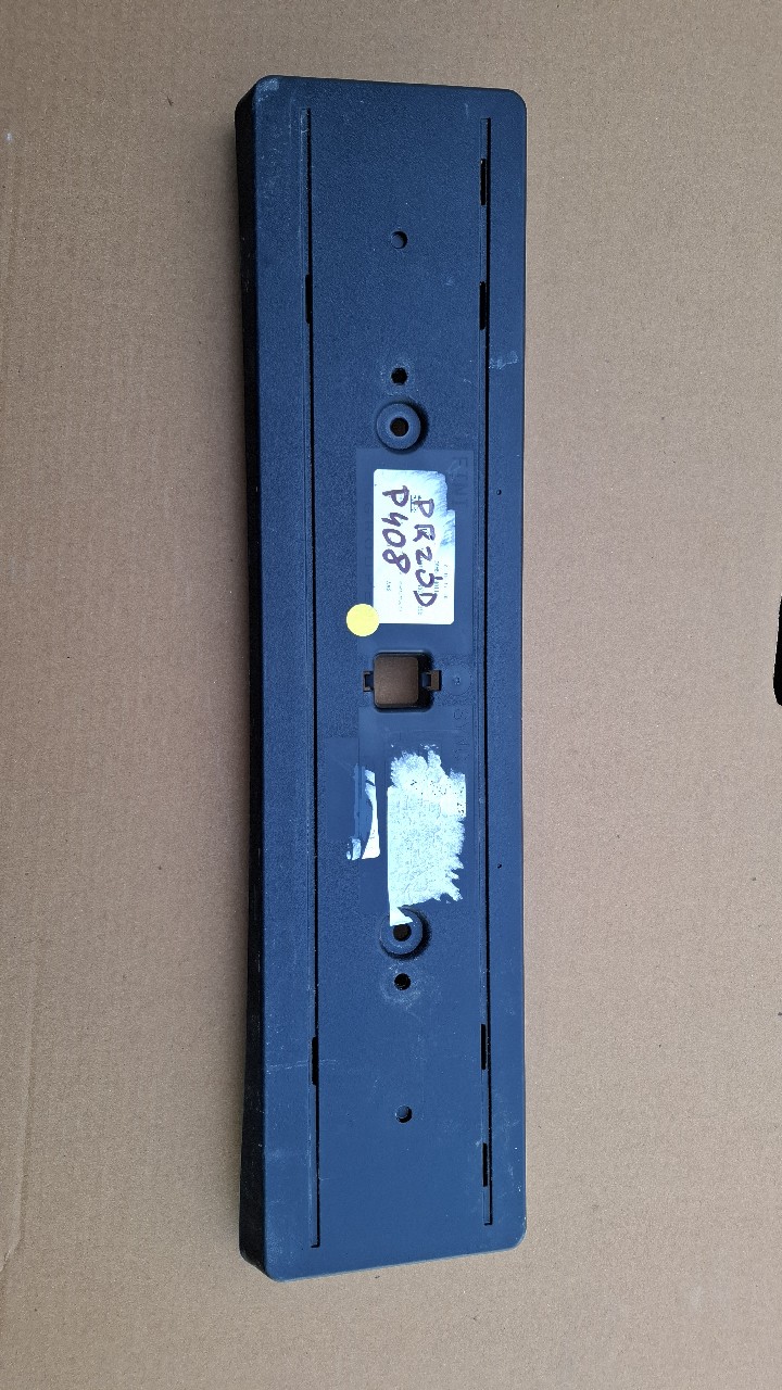 РАМКА НОМЕРА НОМЕРА PEUGEOT 408 9840705480 