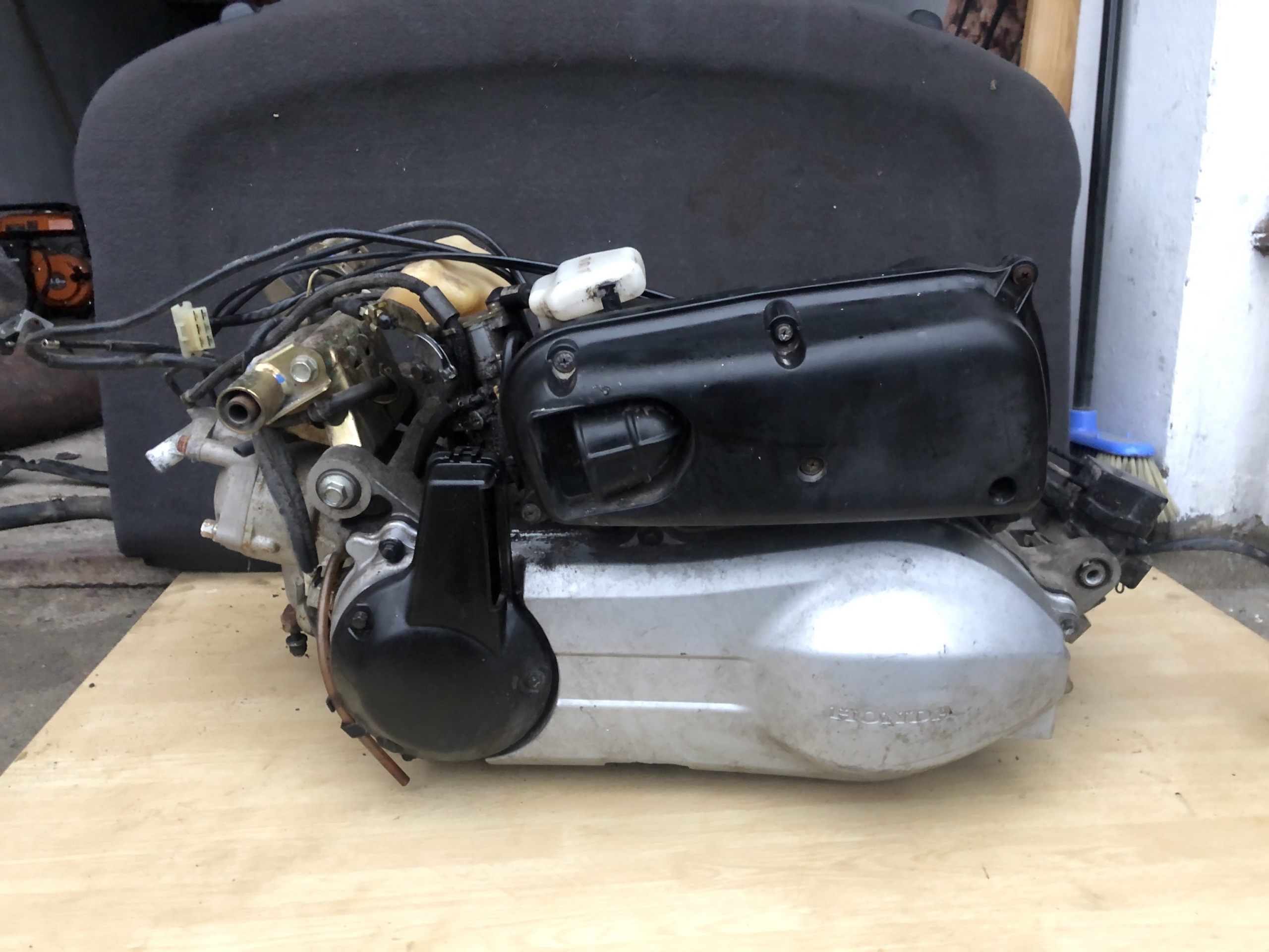 Honda Pantheon 125 2T silnik z osprz tem Wronki Kup teraz na