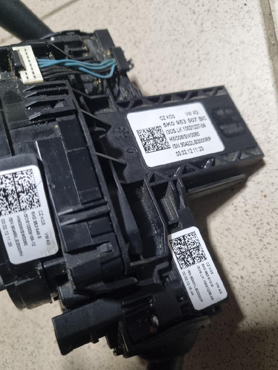 ПЕРЕКЛЮЧАТЕЛІ , СТРІЧКА AIR BAG VW 5K0953549E 