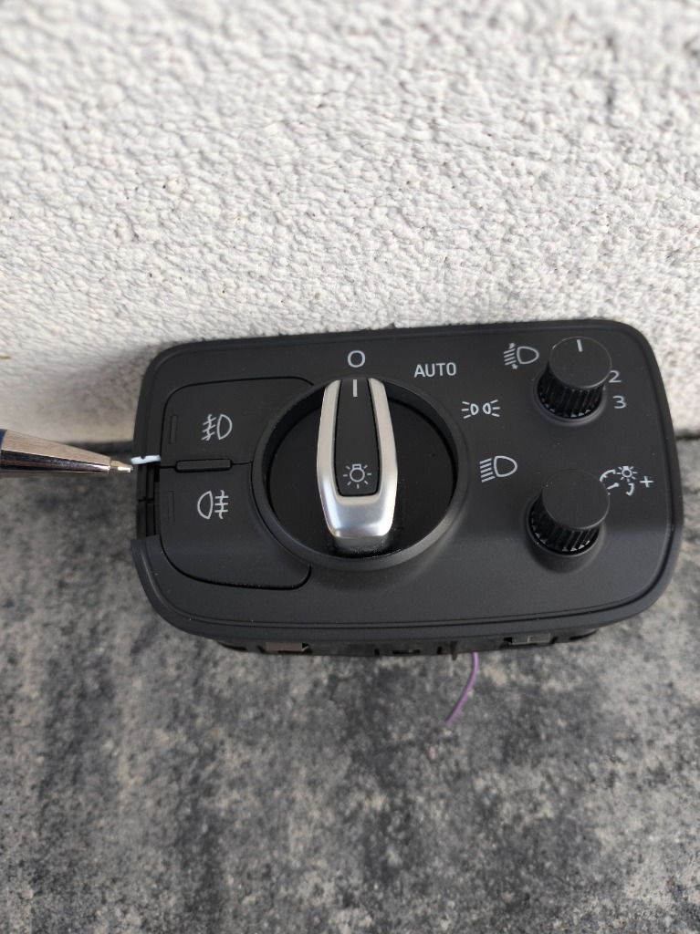 ПЕРЕМИКАЧ СВІТЛА AUDI A3 8V 8V0941531Q 