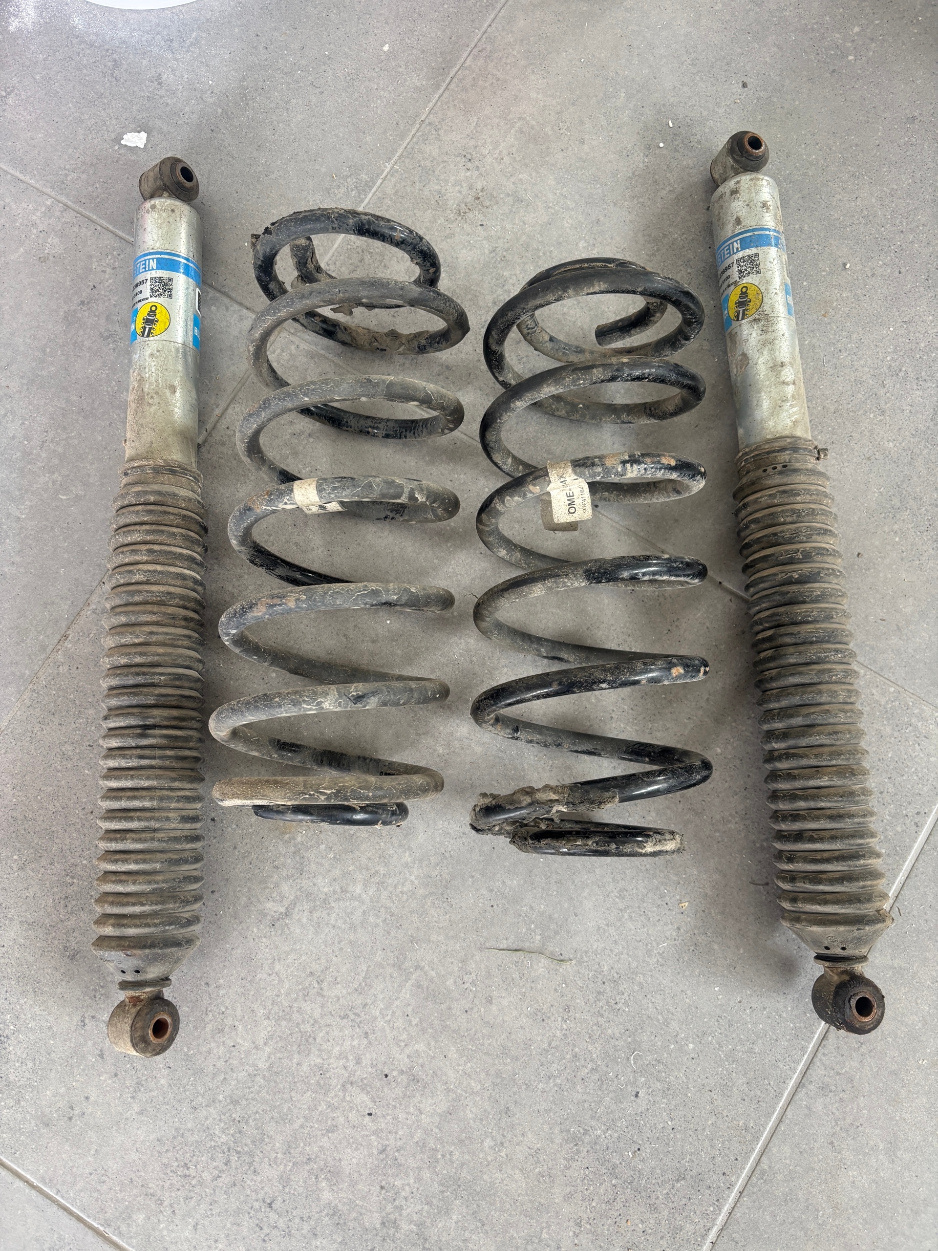 АМОРТИЗАТОРИ BILSTEIN ЗАД B8 5100 JEEP WJ WG DO РЕСТАЙЛІНГУ 1,5-2