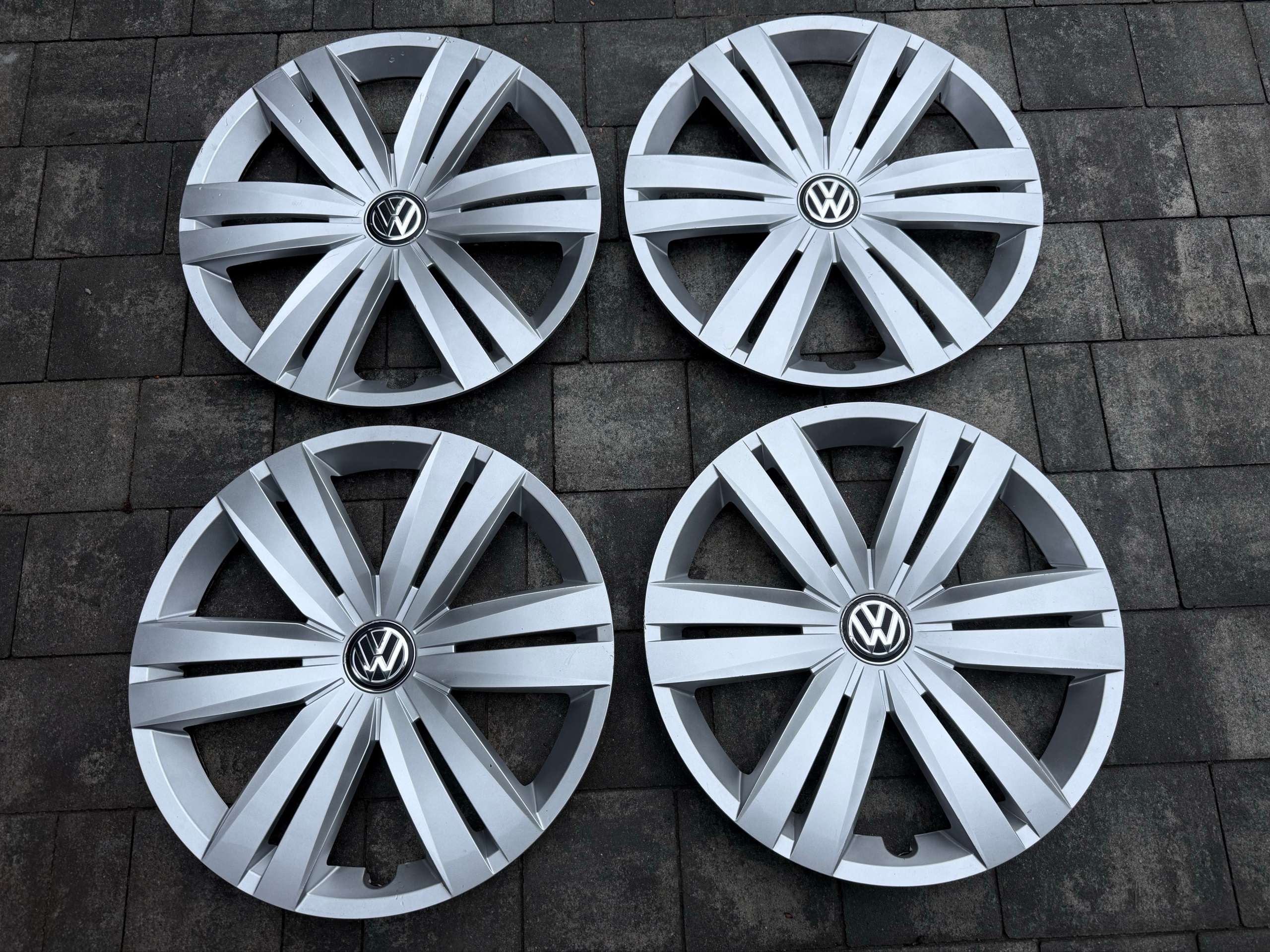 VW TOURAN SHARAN CADDY 5TA 16- КОВПАКИ 16 5TA601147 