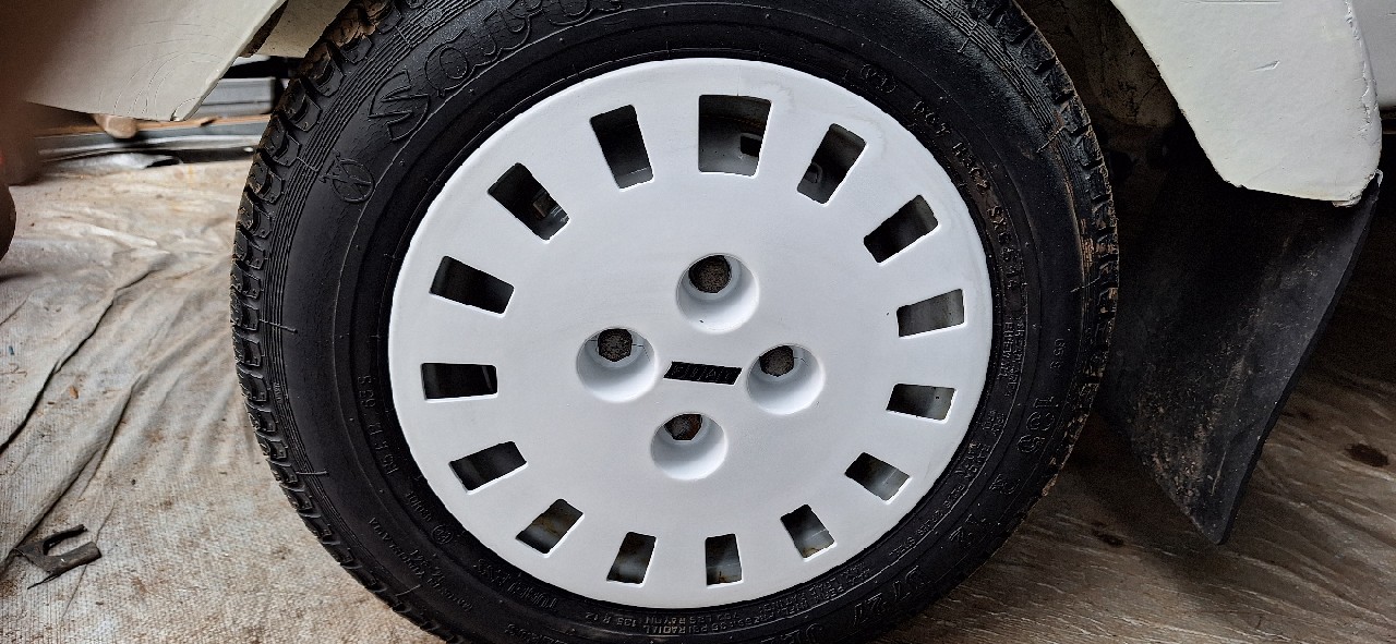 FIAT 126P N250 N126 КОВПАКИ 12' 4X98 