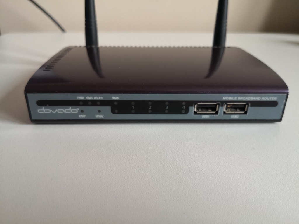 ROUTER DOVADO 4GR 4GR WirelessN 4G/LTE Gigabit Łódź Licytacja na