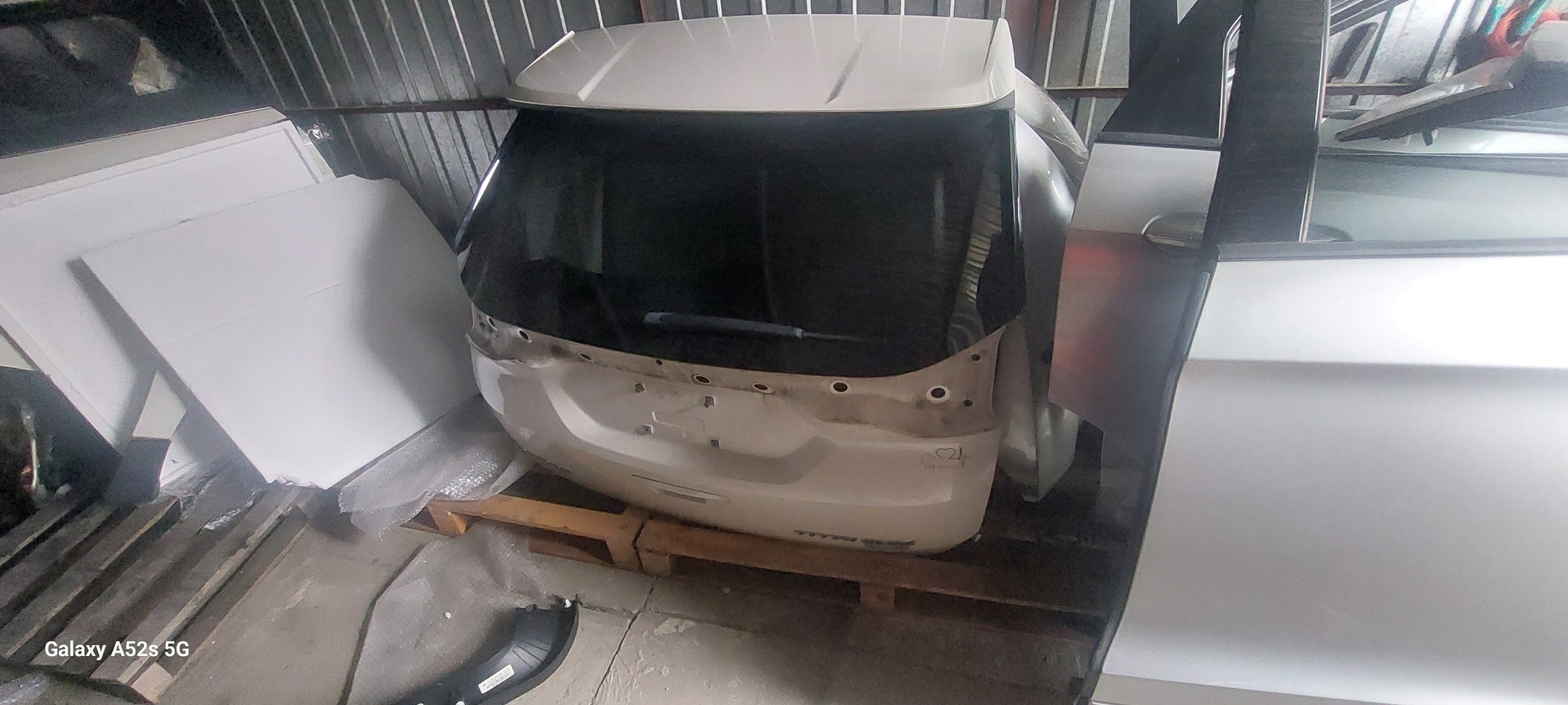 КРИШКА БАГАЖНИКА FORD EDGE 15-18R КОЛІР UG ДВЕРІ БАМПЕР 