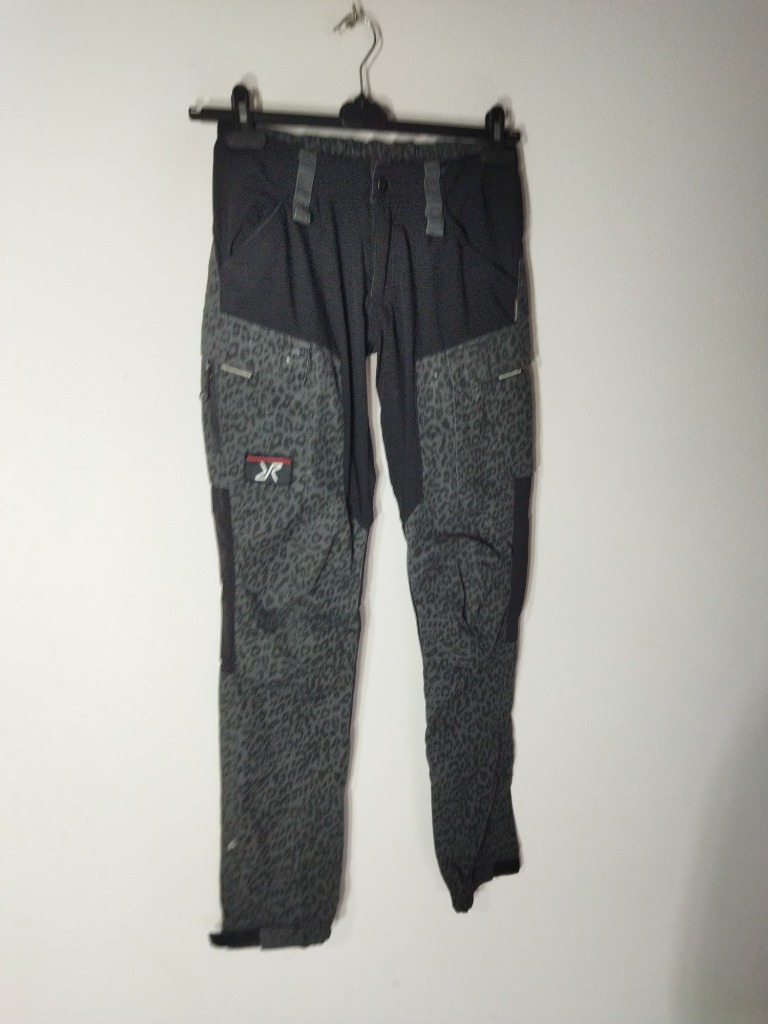 Zdjęcie oferty: Spodnie wędkarskie RevolutionRace - S / 36