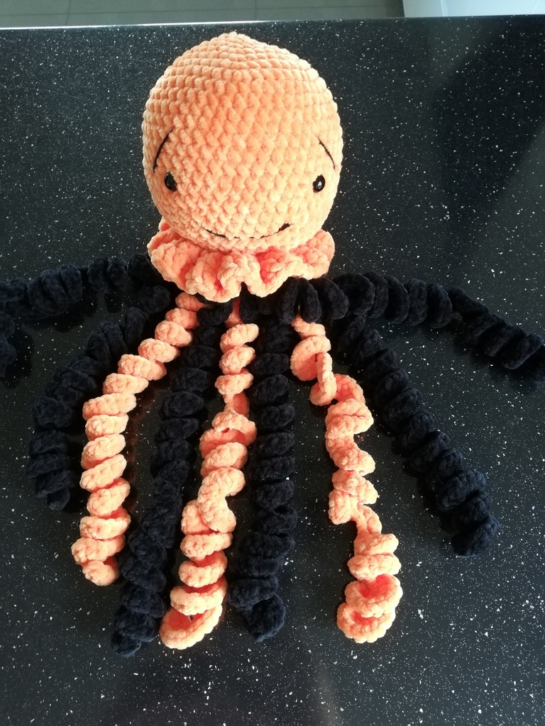 Maskotka Na Szydelku Meduza Kup Teraz Za 45 00 Zl Bialogard Allegro Lokalnie