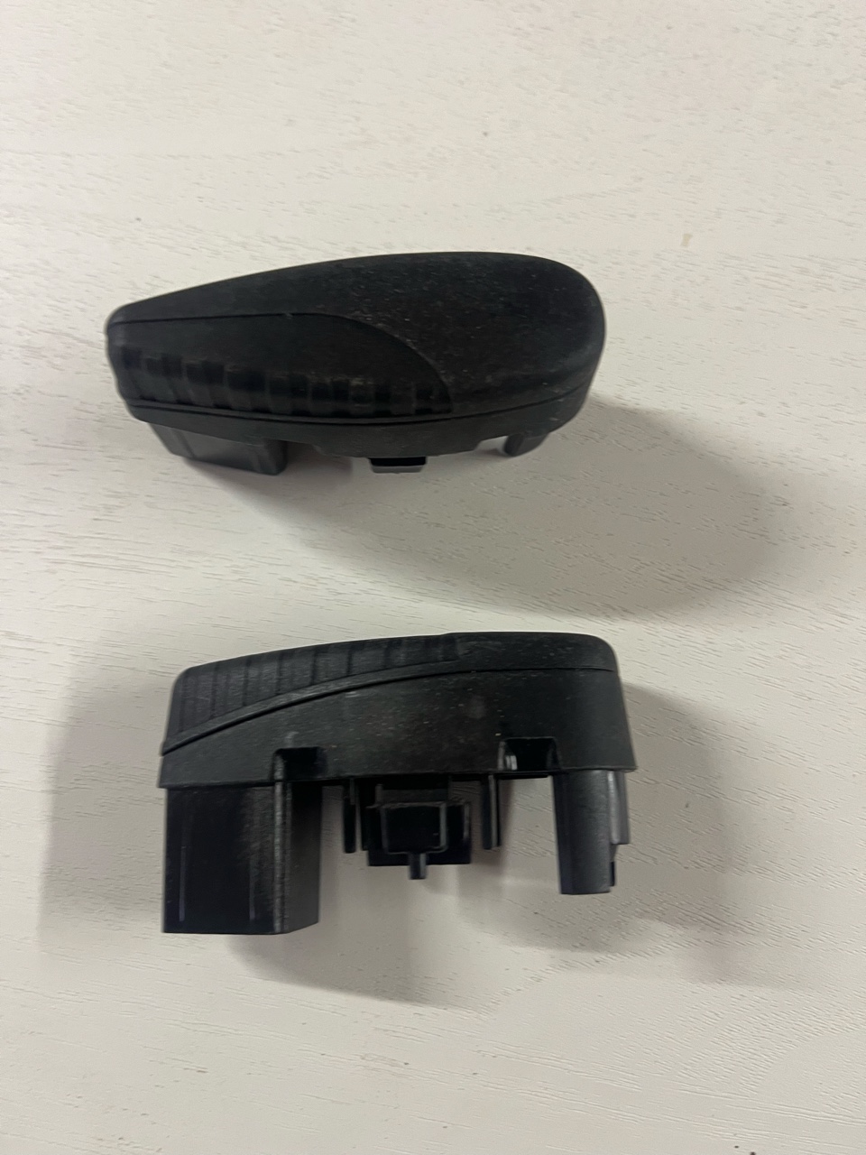 ЗАГЛУШКА ЗАГЛУШКА DO BELEK WINGBAR THULE 52104 ПРАВА 