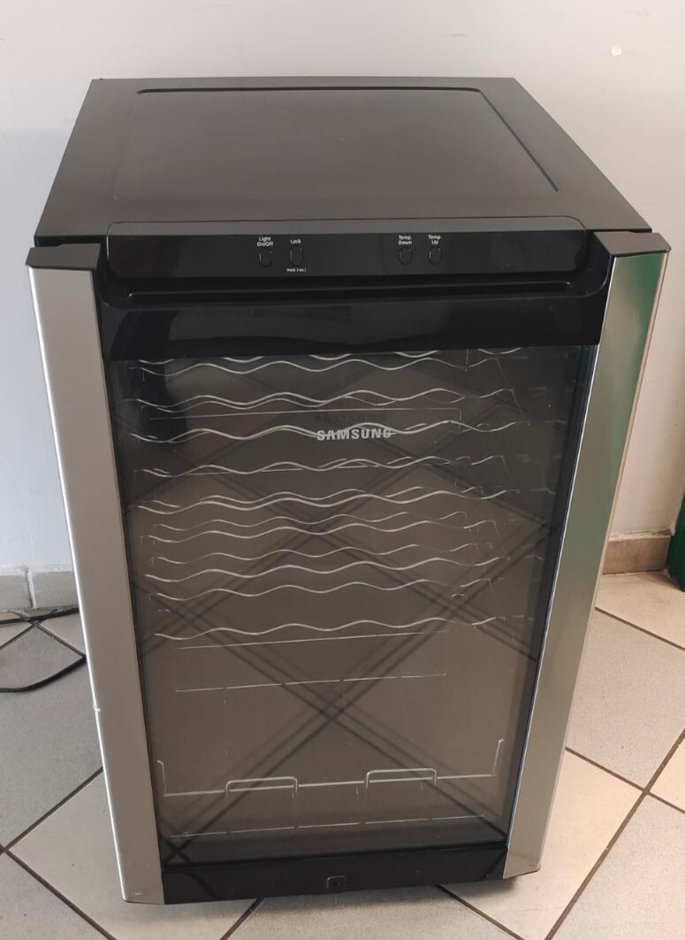 Lodówka chłodziarka do wina Samsung RW33EBSS Piła Kup teraz na